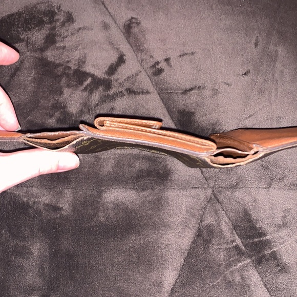 Louis Vuitton Wallet - Picture 8 of 11